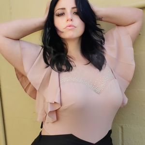 Fashion Nova  Crop Blouse